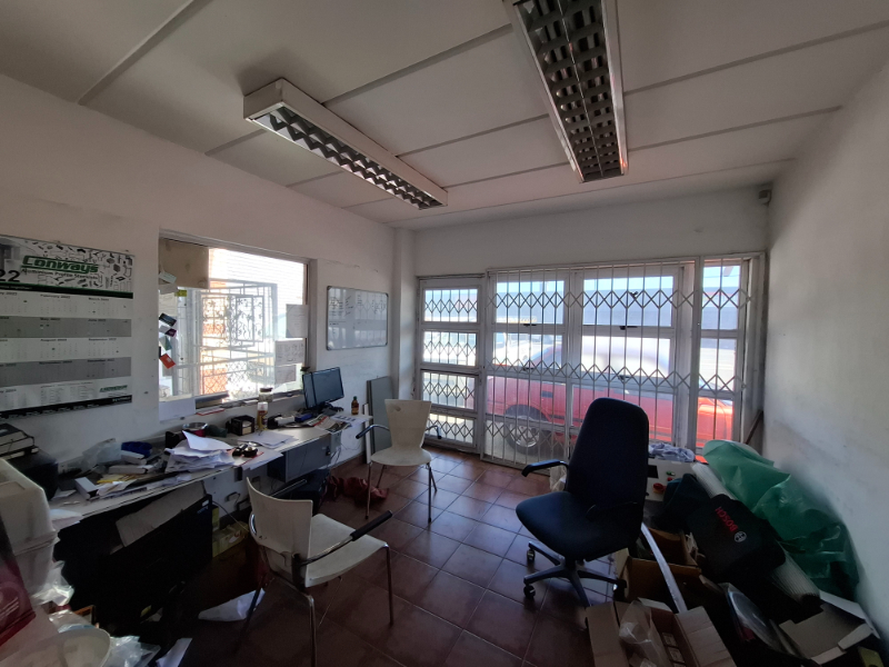 To Let commercial Property for Rent in Maitland Western Cape